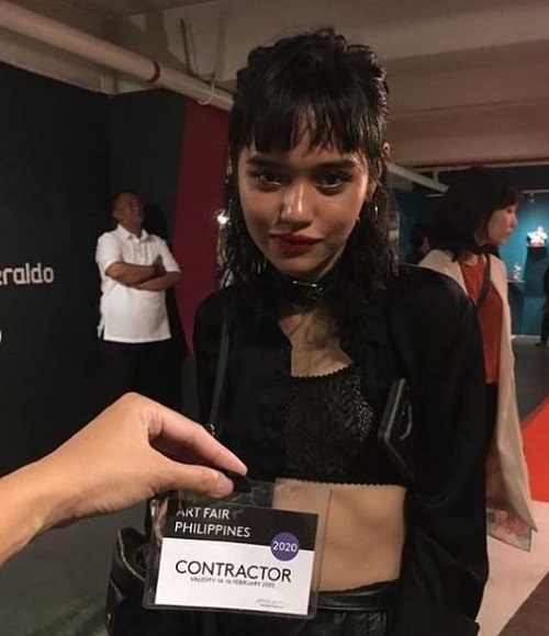Bree Jonson studied in an Art College