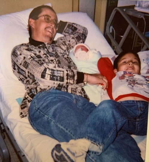 Vlex Galindo childhood picture with his father