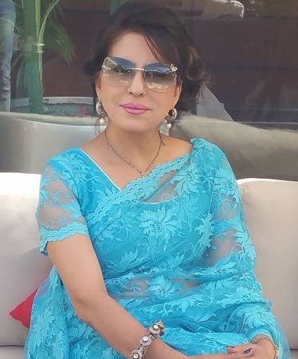 Aroosa Alam is a journalist