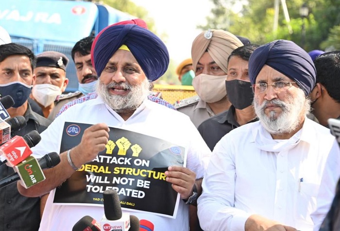 Chandigarh Police Arrest Sukhbir Singh Badal & Bikram Singh Majithia, Protests Against BSF Jurisdiction Extension