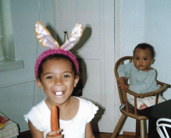 Childhood image of Sofia Bryant with her sibling
