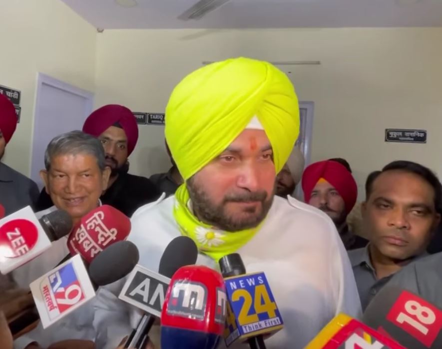 Navjot Singh Sidhu Returns As PCC Chief, Punjab CM Charanjit Singh Channi Meets Amarinder Singh
