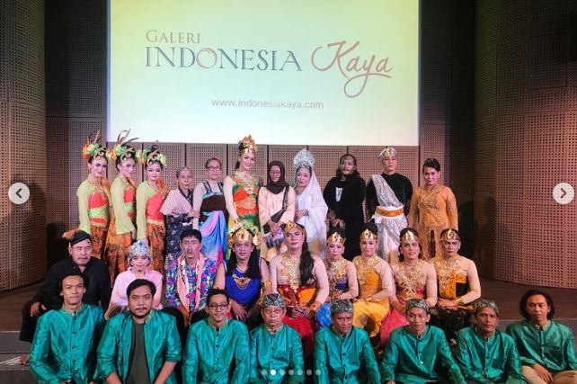 Citra Kirana is a theater artist