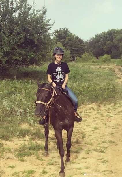 Cynthia Lopez does horse riding
