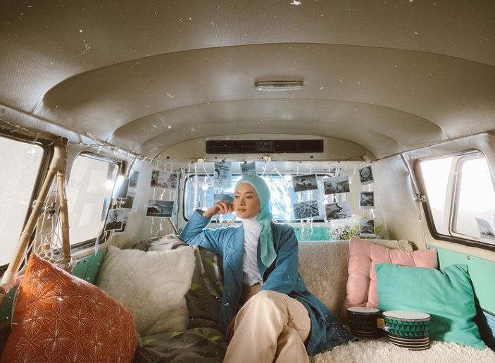 Dinda Hauw's net worth