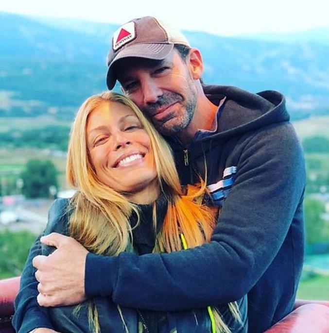 Erik Brooks got engaged in Bahamas