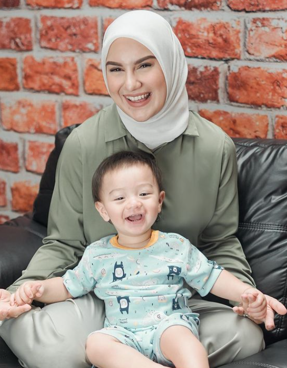 Irish Bella with her son