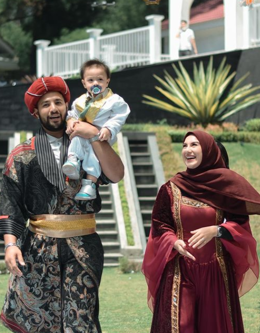 Irish Bella with son and husband
