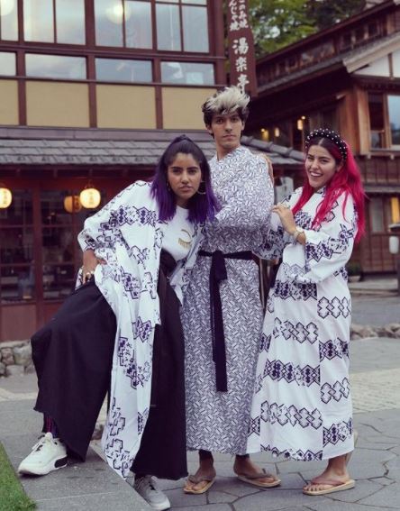 Lesslie Polinesia with her sister and brother