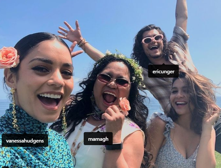 Stella Hudgens with her mother and sister and boyfriend