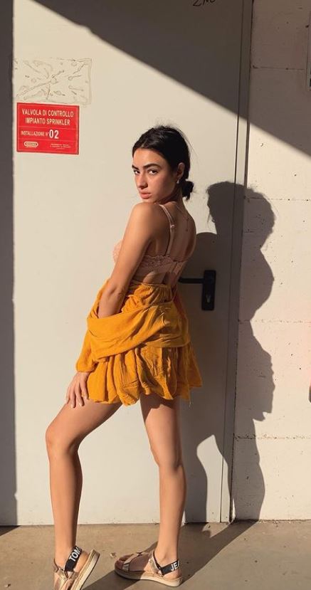 Valentina Buzzurro's physical appearance