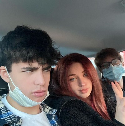 Hugo Arbues with his brother and sister