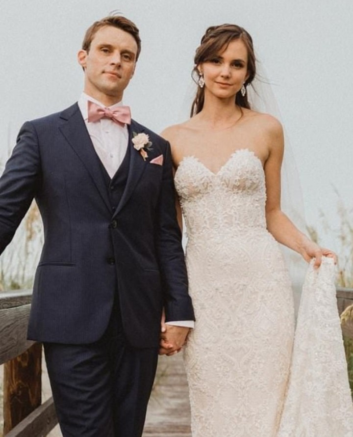 Kali Woodruff wedded with Jesse