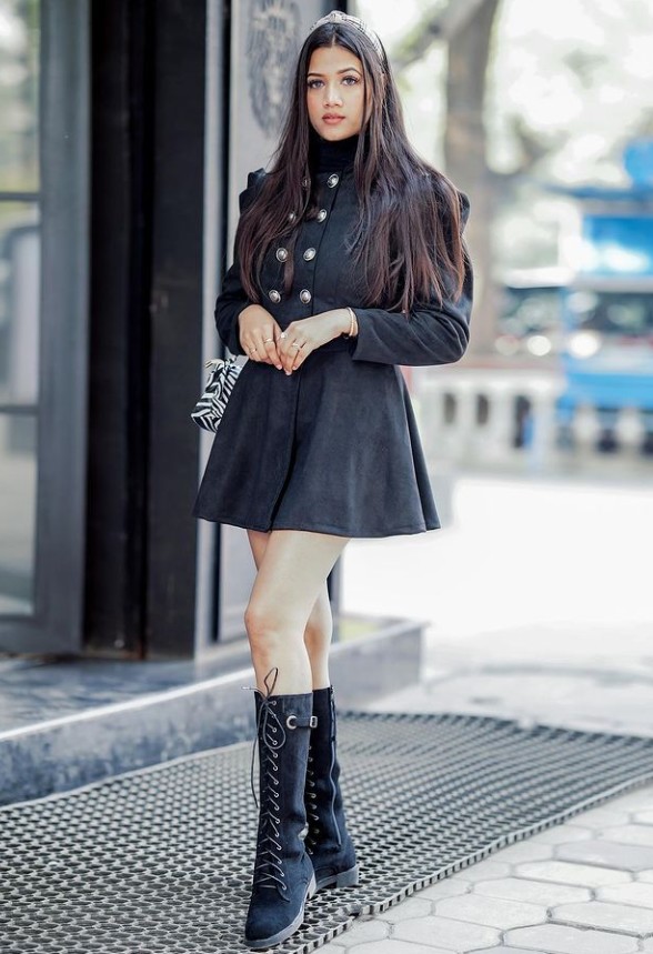 Saloni Mittal height