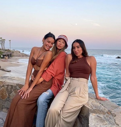 Aimee Song with her friends