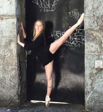 Elizabeth Teeter is a good ballet dancer
