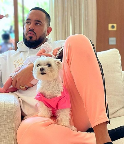 Raphy Pina with his pet