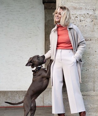Kim Hnizdo with her pet