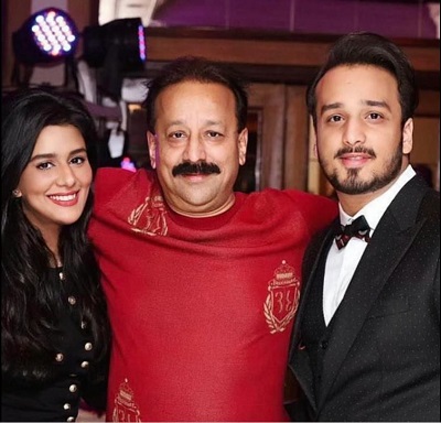 Arshia Siddique with her father Baba Siddique and brother Zeeshan Siddique