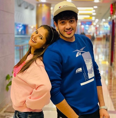 Diler Kharkiya with his wife Anjali Raghav