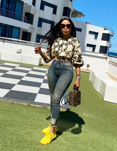 Norma Mngoma height is 5 feet 4 inches