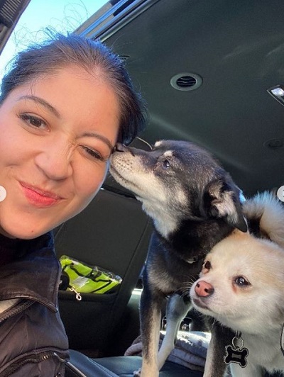 Alaqua Cox loves dogs