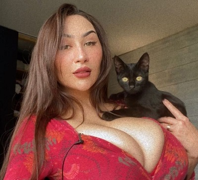 Louisa Khovanski with her pet