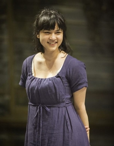 Isabella Laughland's age is 31 years old