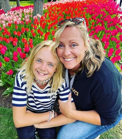Jazzy Skye with her mom Sarah Skye