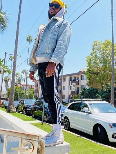 Tian Richards's height is 5 feet 10 inches