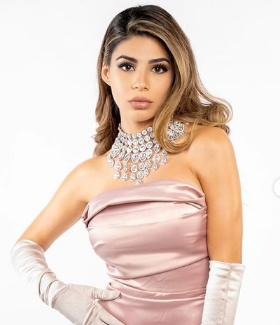 Bramty Juliette is a model, Influencer, YouTuber, Content Creator, and Social media star from Santiago Santiago Province, Chile, South America
