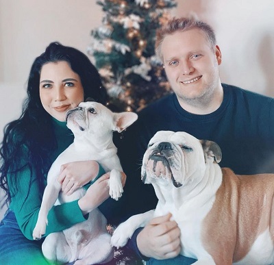 Jessii Vee with her husband Kyle