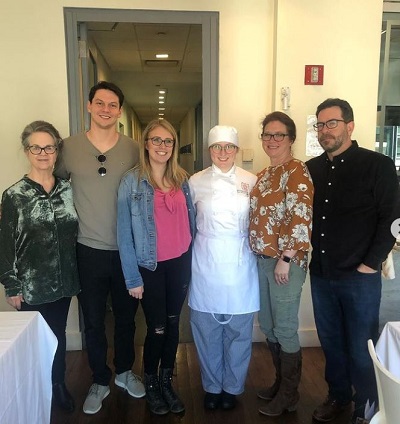 Samantha Daily with her mom, dad, brother, sister
