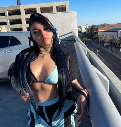 Jaidyn Alexis loves traveling