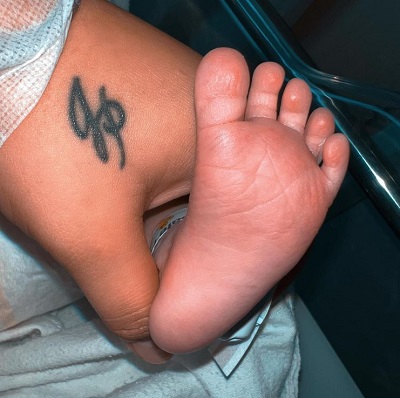 Jaidyn Alexis posted her daughter Journey Alexis Porter's foot