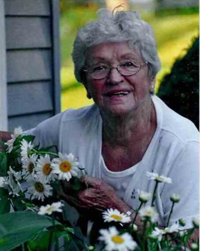 Margaret Lowe is a resident of Saint Thomas, U.S. Virgin Islands, and a naturalist by occupation who loves to explore wildlife and the environment