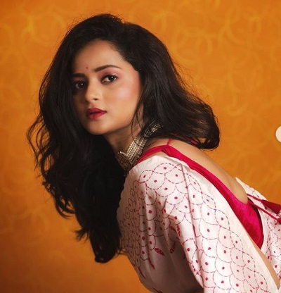 Shivali Parab is an actress, model, entertainer, Influencer, and Social media personality from Sawantwadi, Maharashtra, India