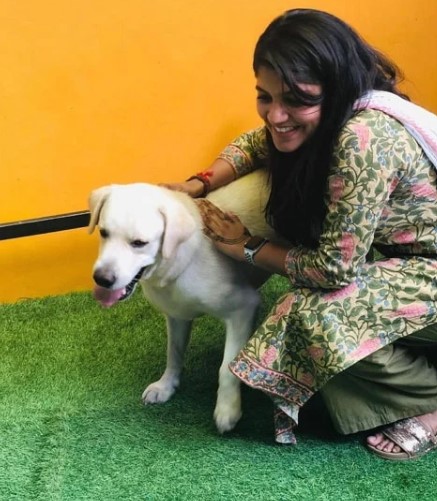 Aparna Balamurali with her dog