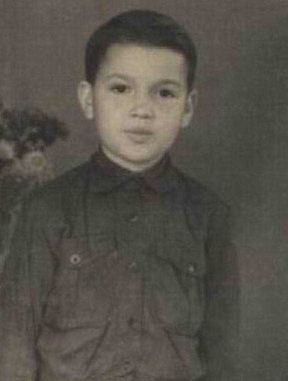 Childhood image of Edward Hulewicz