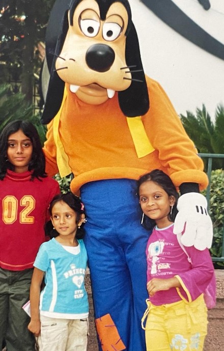 Childhood image of Sai Prakeerti with her sisters