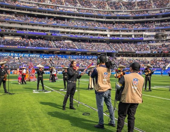 Paco Zazueta singing for Mexico Soccer league