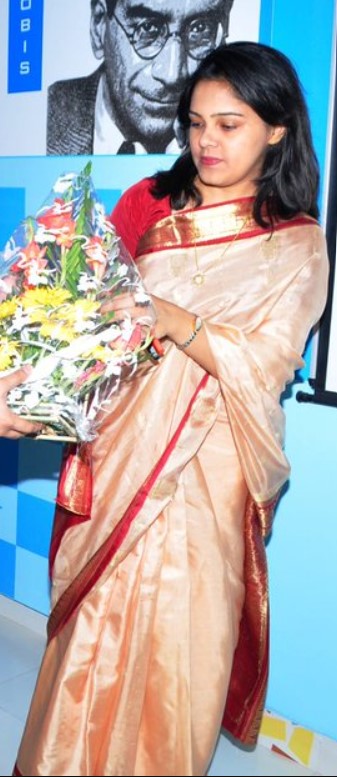 Roshan Jacob IAS height