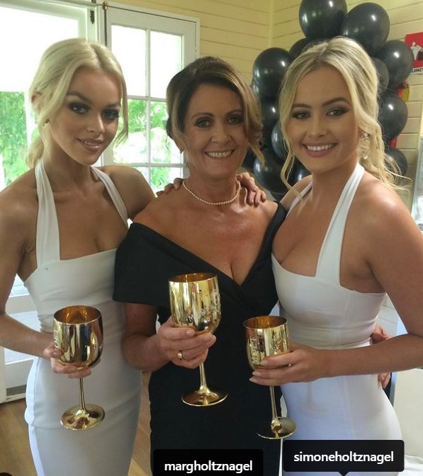 Simone Holtznagel with her mother Margaret Holtznagel and sister Madeline Holtznagel