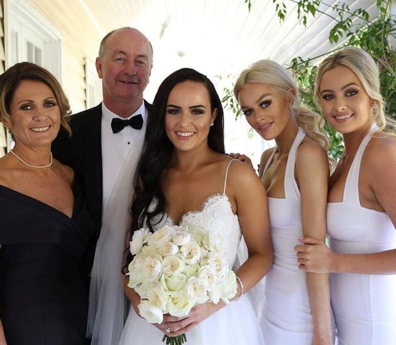 with Margaret Holtznagel mom Stephen Holtznagel dad and sisters Madeline Holtznagel and Anna Cassar
