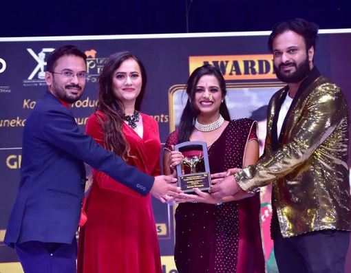 Amruta won the Award of Global Icon of India