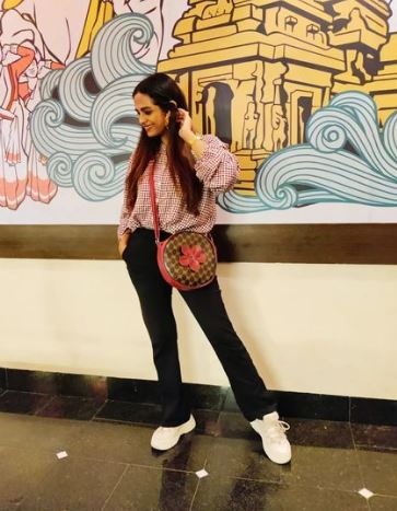 Amruta's height