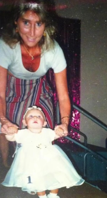 Childhood image of Heather Lee O’Keefe with her mom Traci Lee