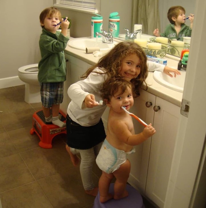 Emma Tremblay's childhood image with her siblings