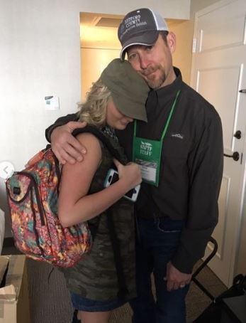 Hunter with her Dad Chris Wolkonowski