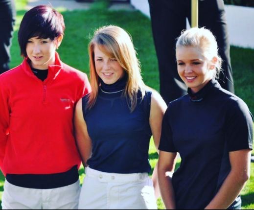 Leonna with her friends